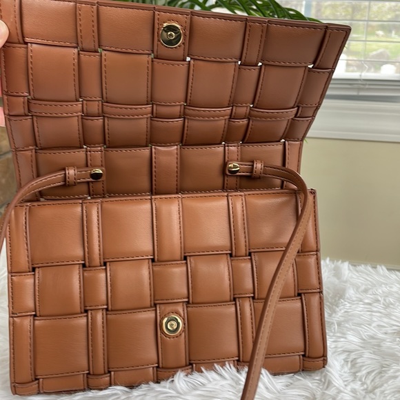 MICHAEL KORS ~ Ivy Large Clutch Crossbody Luggage ~ Vegan Faux Leather ~ NWT! - Picture 9 of 12